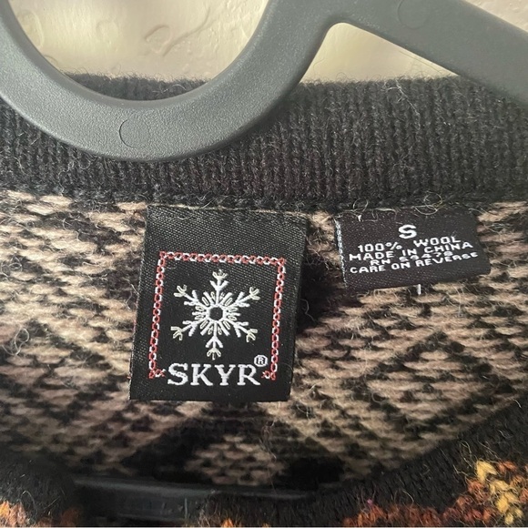 Skyr | Women’s Boho Nordic Aztec 100% Wool Cardigan Sweater Size Small - Picture 3 of 6